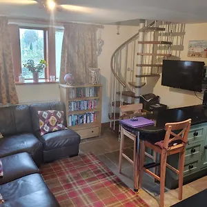 Pellcroft Holmfirth